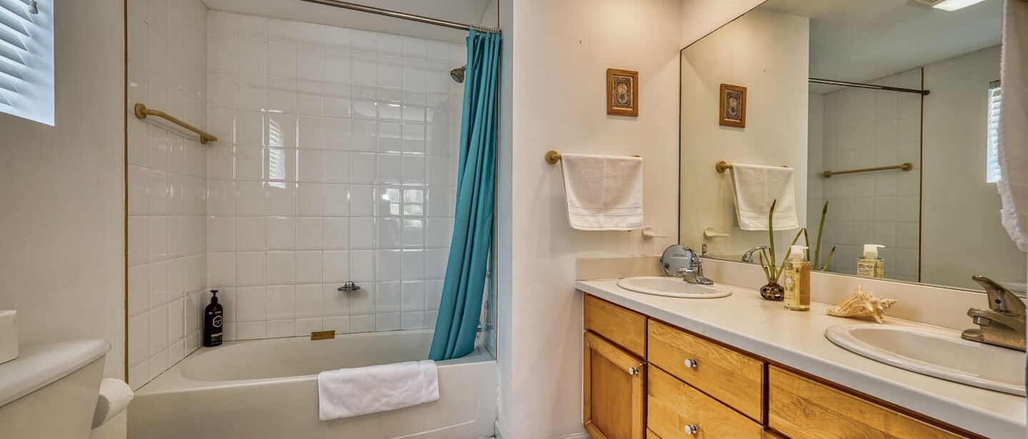 Oceanside Townhome with Watersports at Fingertips! — photo 22 of 53