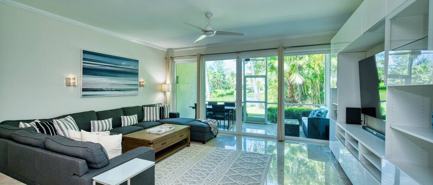Laguna | Relaxing Family Oasis on Seven Mile Beach — photo 25 of 41