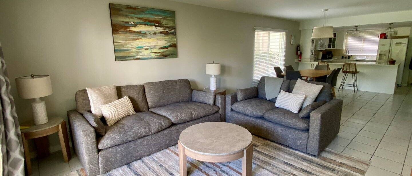 Resort Style 2br/2ba Condo on Seven Mile Beach — photo 38 of 55