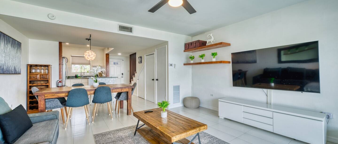 7mile Beachfront! 3 bedroom family beach condo — photo 17 of 38