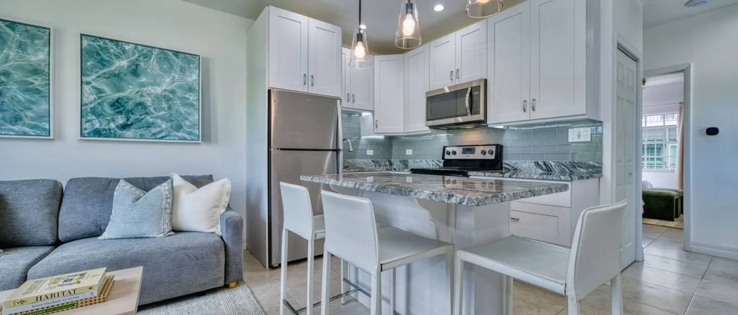 Beach Paradise – 1 Bedroom Home — photo 7 of 19