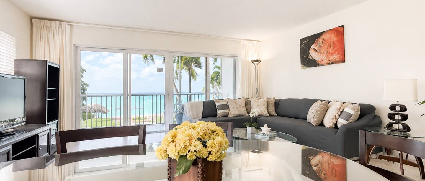 Aqua Bay Premium 7Mile Beach Family Unit — photo 32 of 34