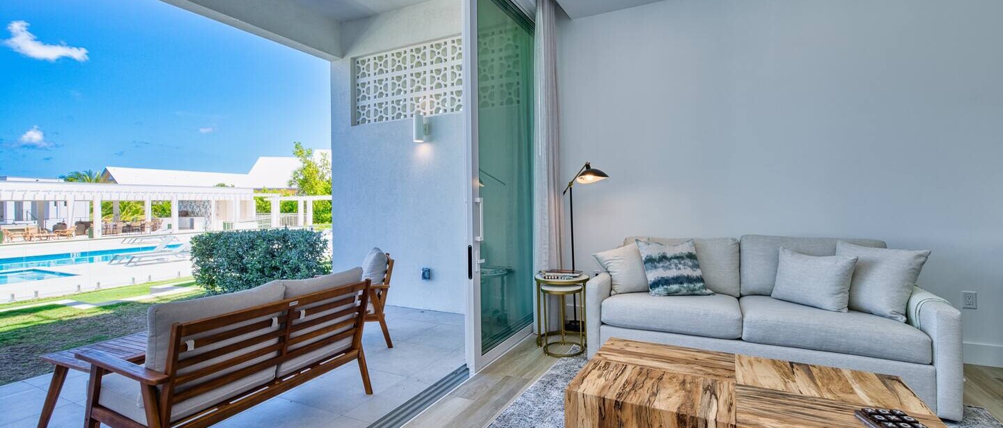 Sunset Point: Chic Meets Luxury — photo 16 of 30