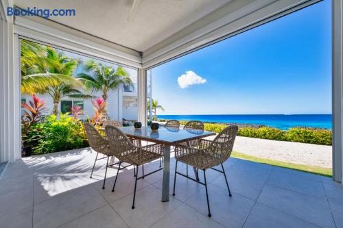 Luxury 3 Bedroom Waterfront Condo in Paradise — photo 44 of 57