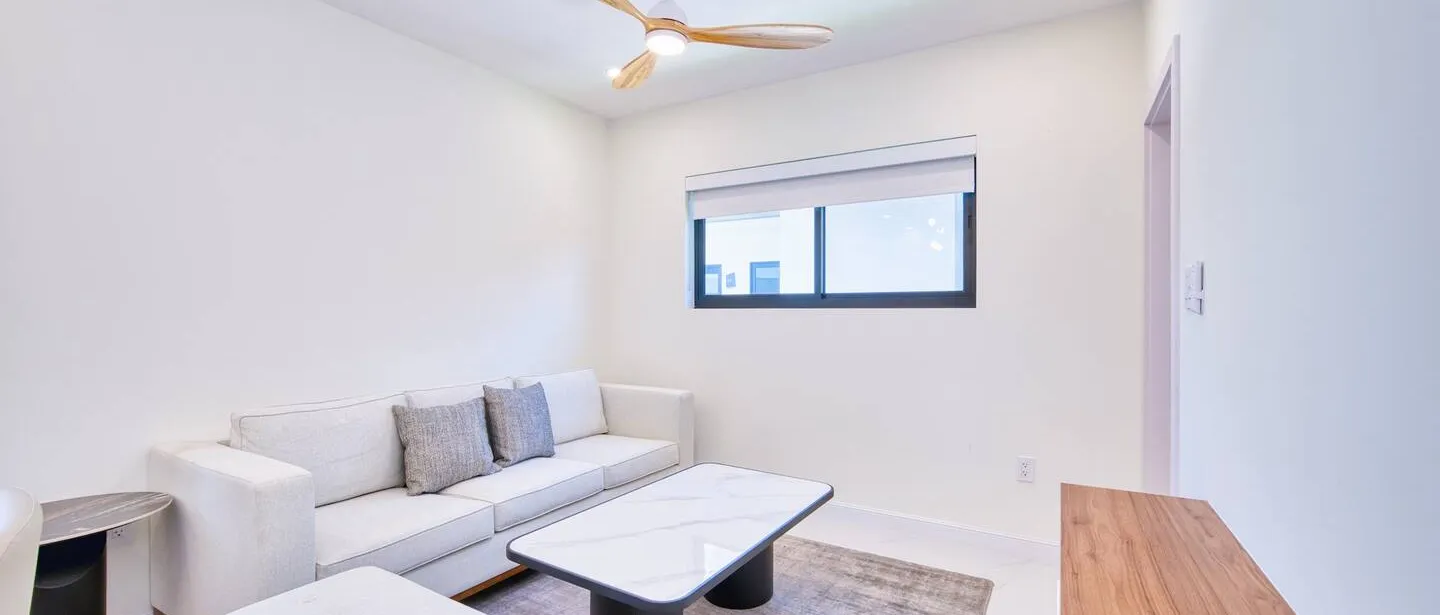 2 Bed Modern Condo with Gym and Stylish Pool Area — photo 11 of 18