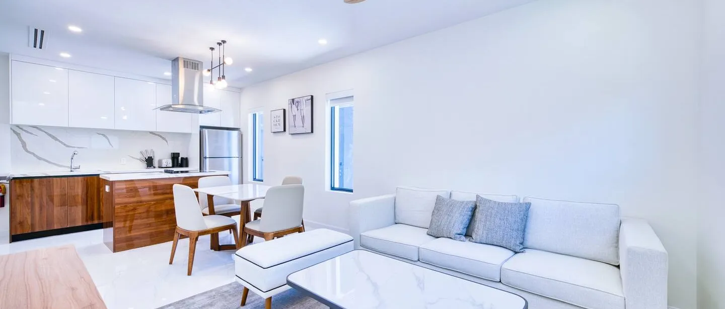 2 Bed Modern Condo with Gym and Stylish Pool Area — photo 2 of 18