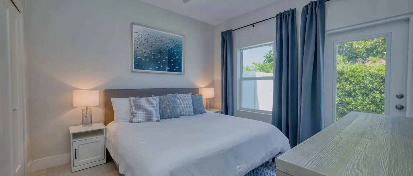 Modern 2 bedroom walking distance to the beach! — photo 10 of 32