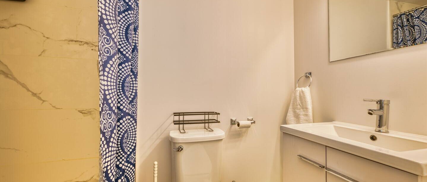 Spacious 2BR, 2 min drive to Seven Mile Beach — photo 13 of 18