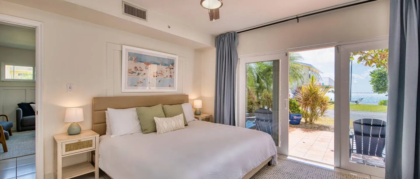 Beachside 2BR | Pool, Tennis & Shipwreck Views — photo 4 of 36