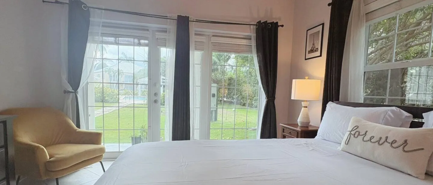 Cosy 1-Bed, Pool + Sea and Dining close by — photo 10 of 14
