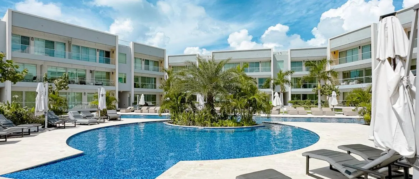 Luxury 2BR Condo | Walk to Seven Mile Beach, Pools — main photo
