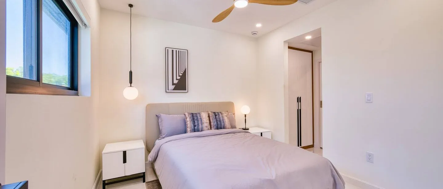 2 Bed Modern Condo with Gym and Stylish Pool Area — photo 5 of 18