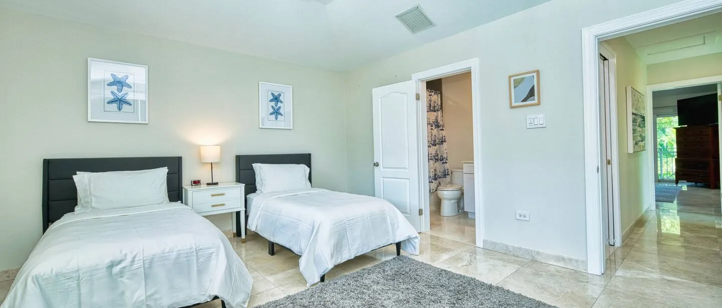 Laguna | Relaxing Family Oasis on Seven Mile Beach — photo 10 of 41