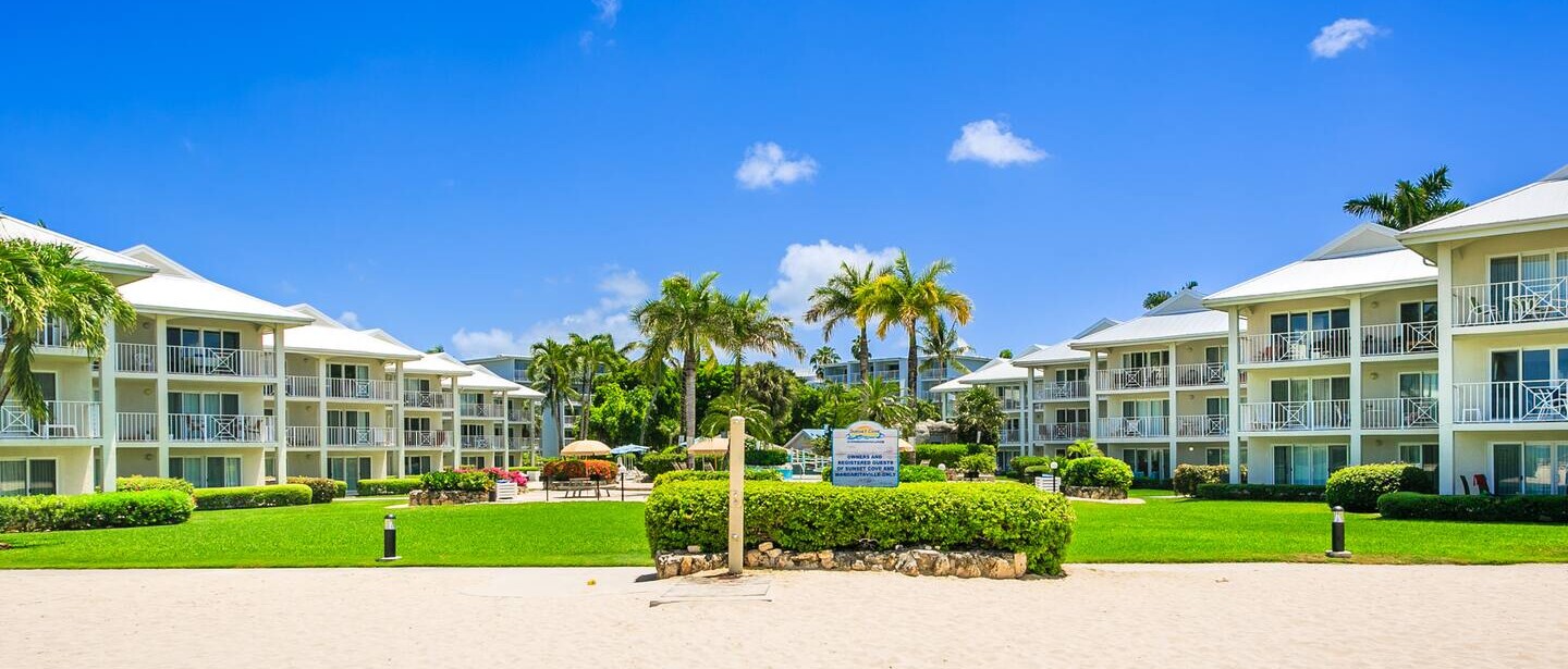 Resort Style 2br/2ba Condo on Seven Mile Beach — photo 17 of 55