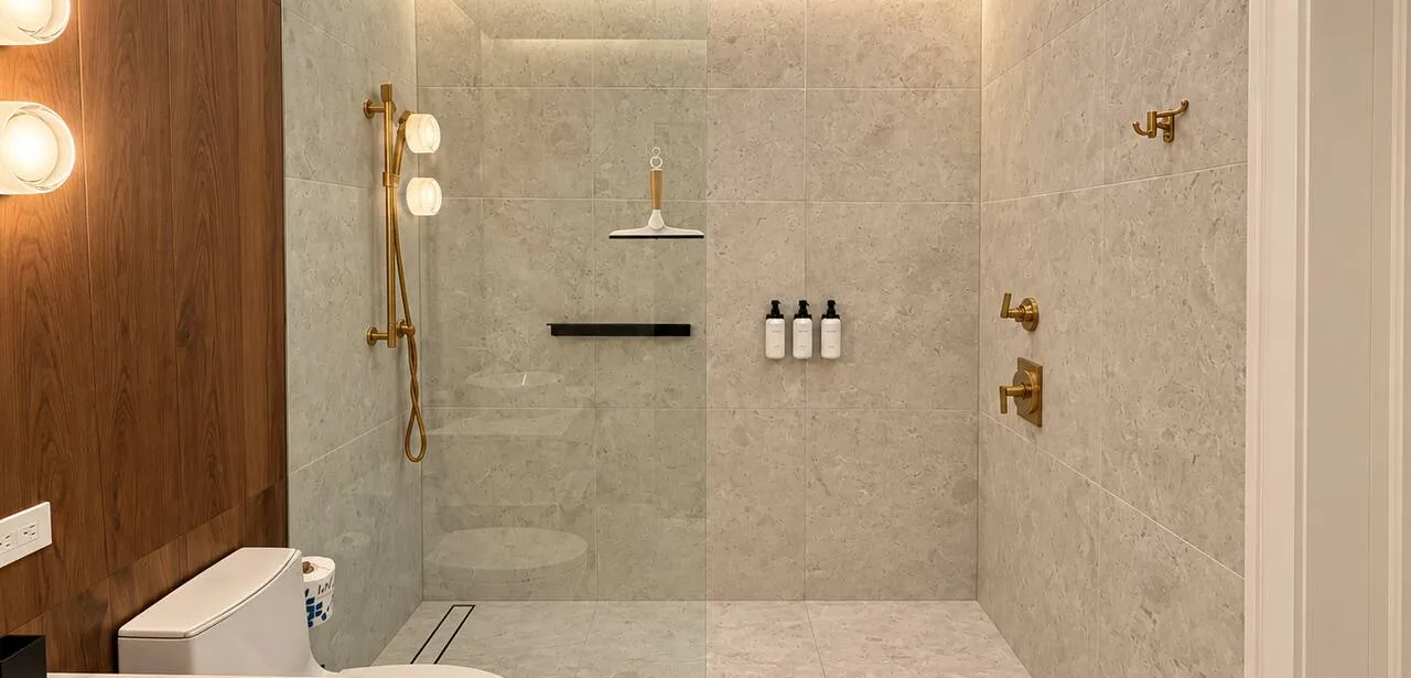 Beachfront Retreat | Ocean Views & Boutique Luxury — photo 10 of 22